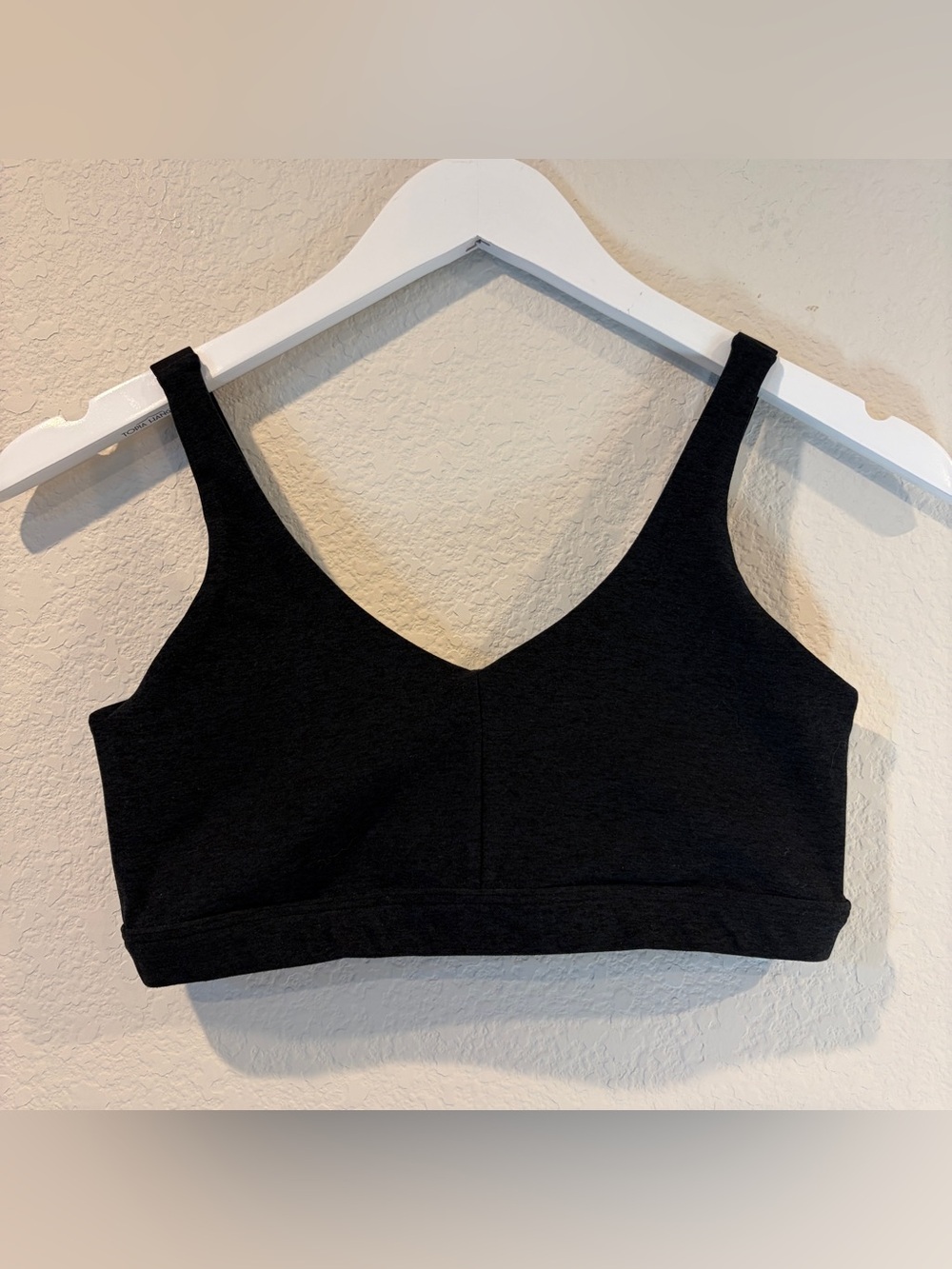 Beyond Yoga Women’s Black SpaceDye Adjustable Strap Sports Bra - M
